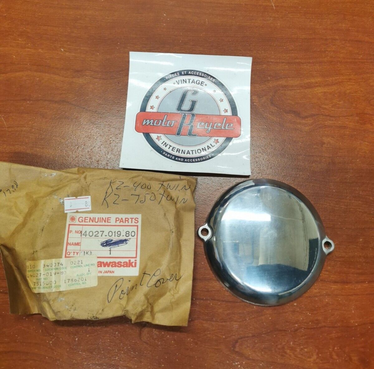 NOS KAWASAKI KZ750 KZ400 KZ440 BUFF COVER BREAKER POINT 14027-019-80 K35
