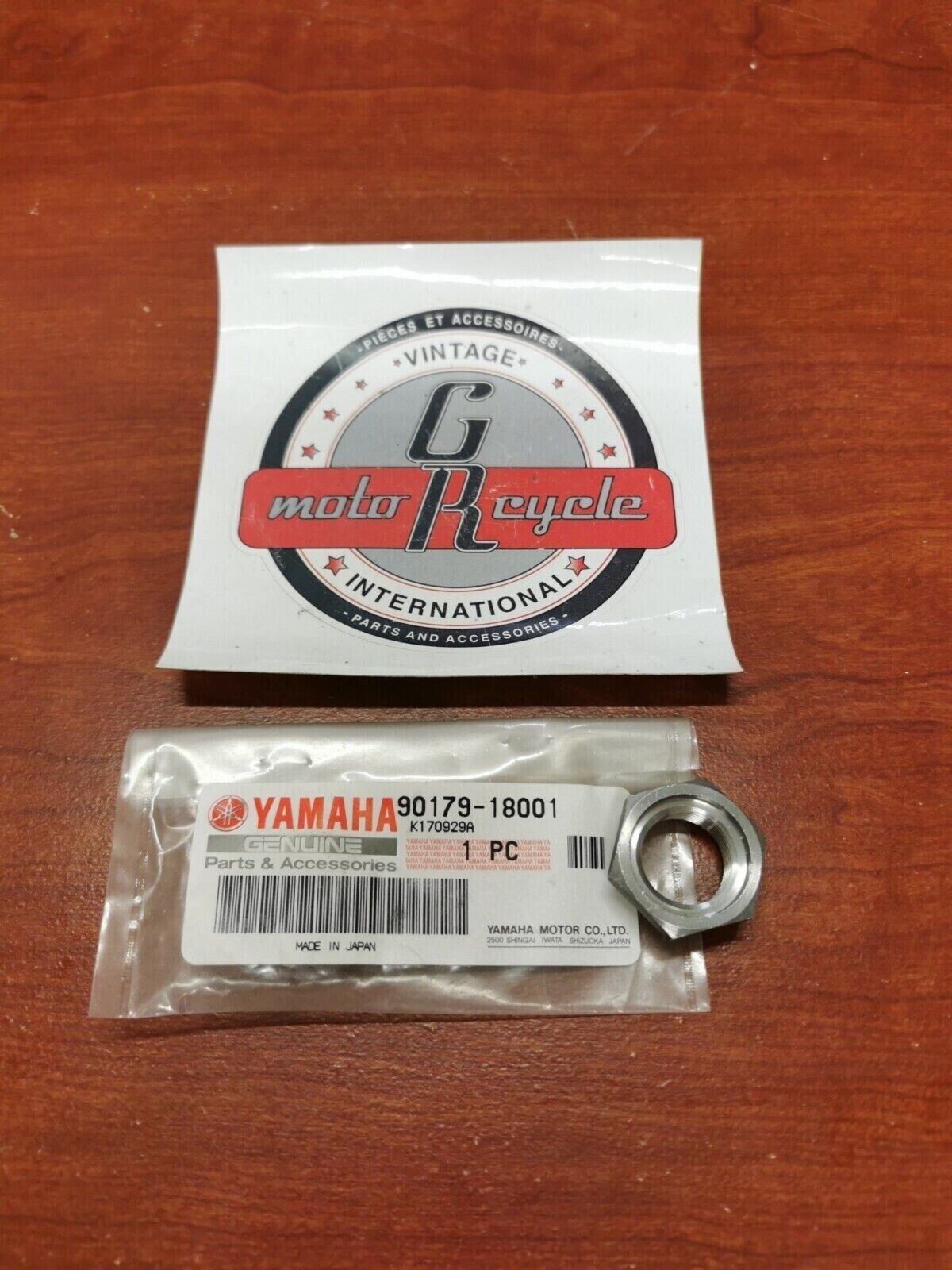NOS YAMAHA YZ250 WR250 YZ125 NUT 90179-18001-00 Y84